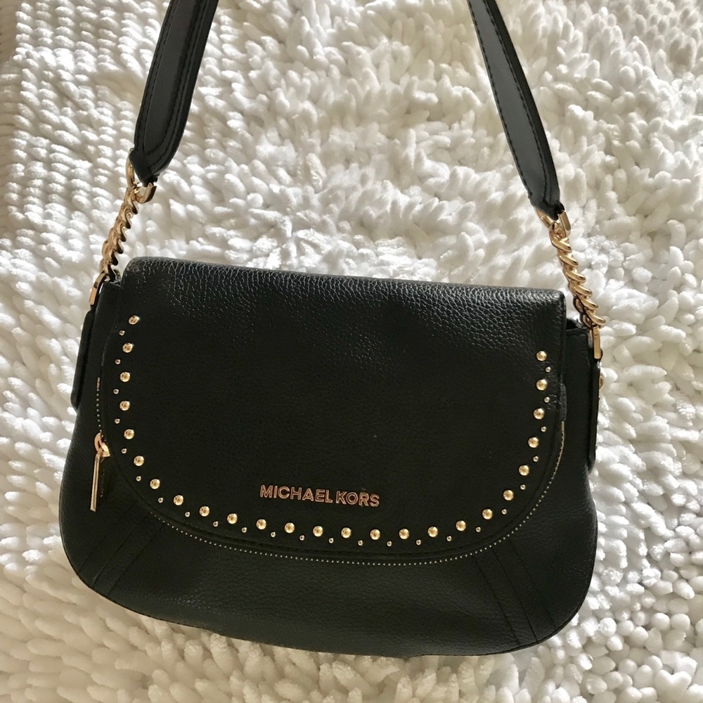 Michael Kors shoulder satchel..